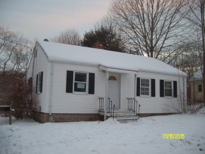 12 Noble Ave, Bath, ME 04530