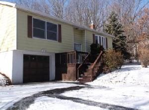 127 Jennifer Ln, Effort, PA 18330