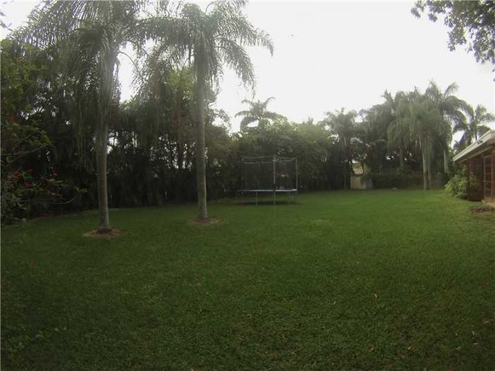 860 S WIND CR, Fort Lauderdale, FL 33326