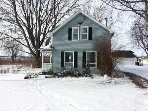 214 S Sauk Trail Rd, Oostburg, WI 53070