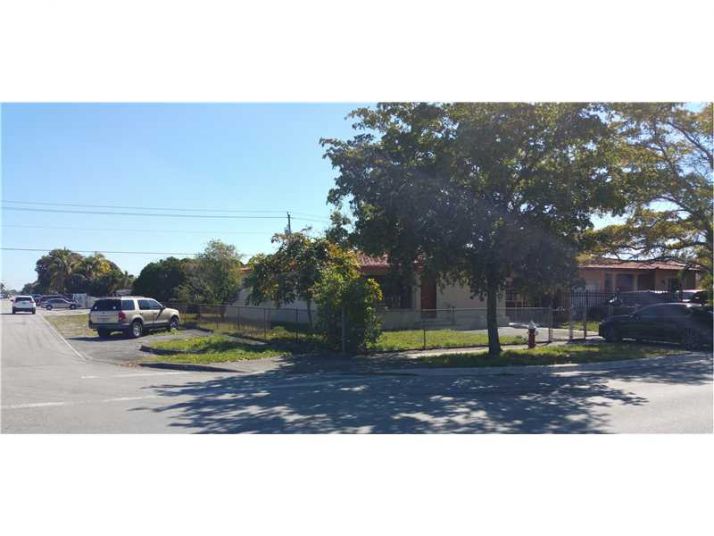 1381 W 2 AV, Hialeah, FL 33010