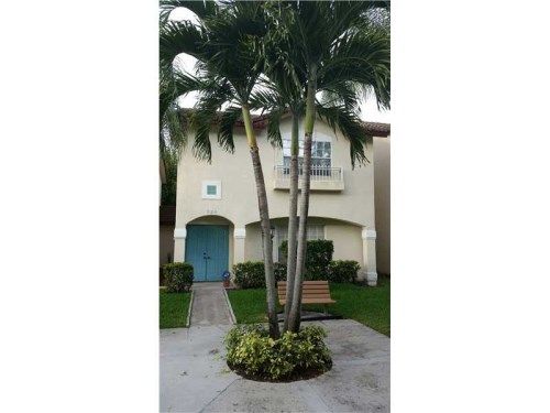 523 NW 109 AV, Hollywood, FL 33026