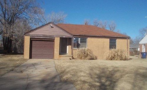 521 S Barlow St, Wichita, KS 67207