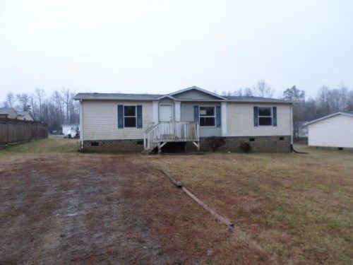 1308 Summer Dr, Siler City, NC 27344