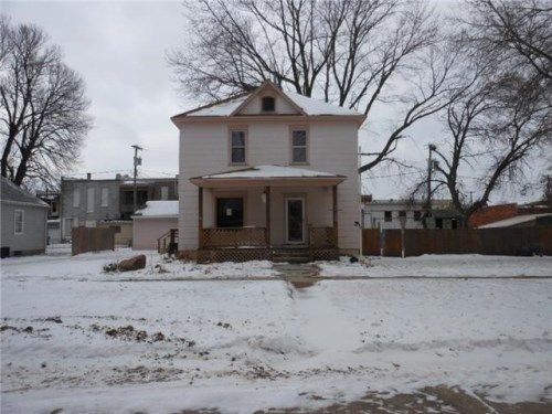 109 N Spring St, Hooper, NE 68031