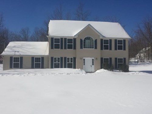 19 Hiawatha Trl, Albrightsville, PA 18210