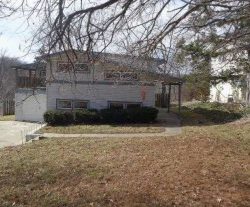 3212 Coronado St, Saint Joseph, MO 64505