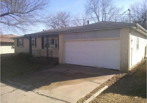 1236 E Smith St, Springfield, MO 65803