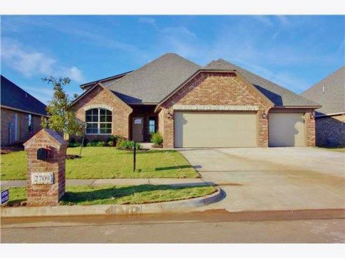 2709 Kathleens Crossing, Yukon, OK 73099