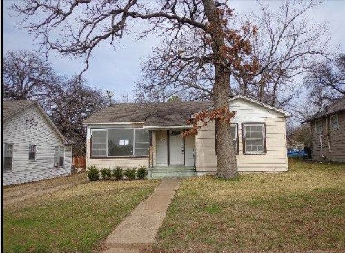 313 W Monterey St, Denison, TX 75020