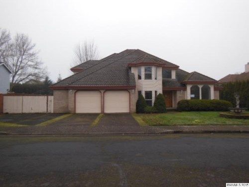 2551 NW Pinehurst, Mcminnville, OR 97128