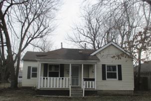 2038 N Grace Ave, Springfield, MO 65803