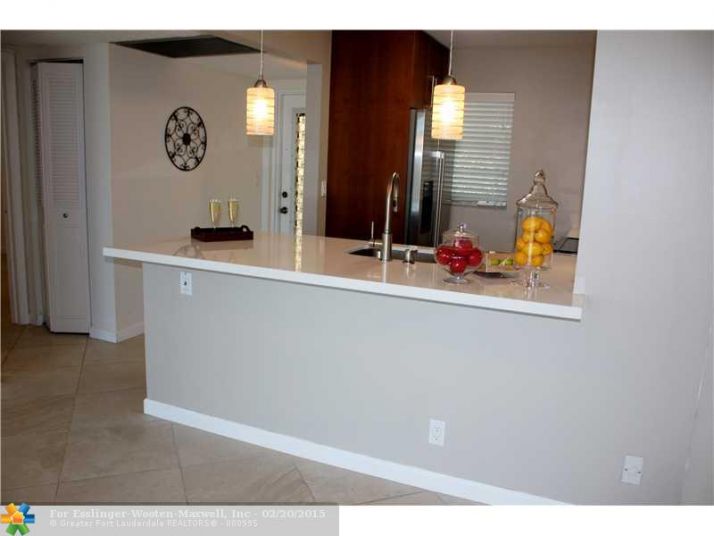 9230 LAGOON PL # 412, Fort Lauderdale, FL 33324