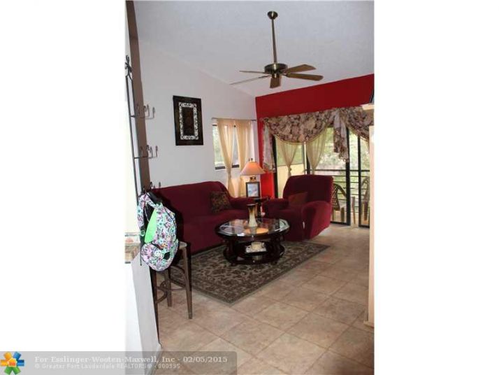 16 VIA DE CASAS SUR # 203, Boynton Beach, FL 33426