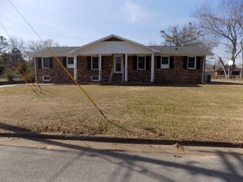 1423 6th Ave SW, Decatur, AL 35601