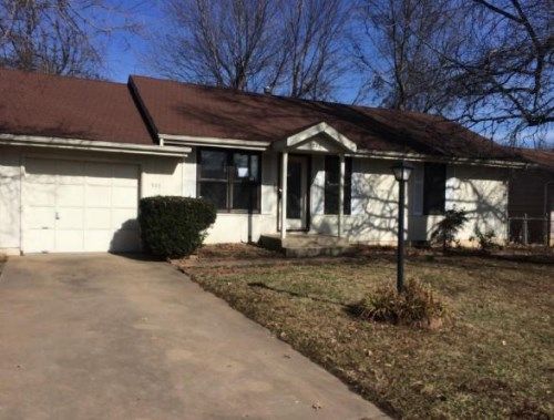 533 E Greenwood St, Springfield, MO 65807