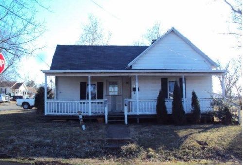 808 Pine Street, Doniphan, MO 63935