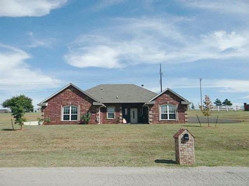 3330 Creek View Ct, Newcastle, OK 73065