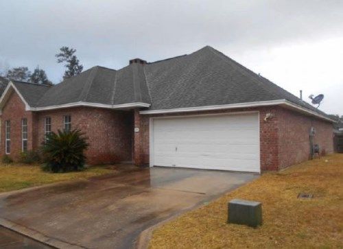 135 Suncrest Dr, Lumberton, TX 77657