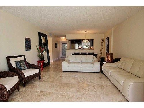 1025 SE 3 AV # 108, Dania, FL 33004