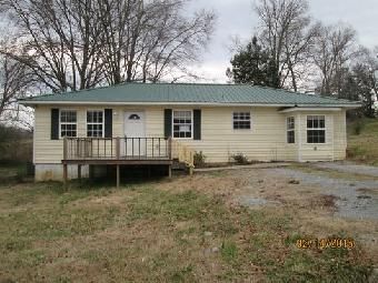 224 Rose Dr, Athens, TN 37303