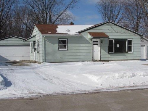 921 S Hamlin St, Shawano, WI 54166