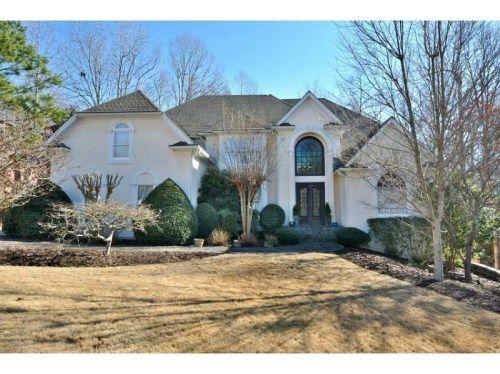 8480 Sentinae Chase Drive, Roswell, GA 30076