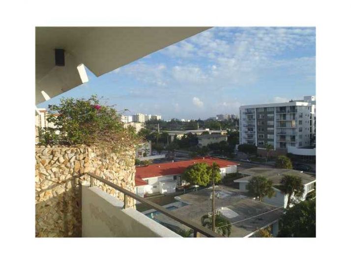 1080 94 ST # 603, Miami Beach, FL 33154