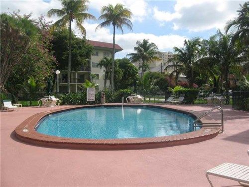 8101 SW 72 AV # 404W, Miami, FL 33143