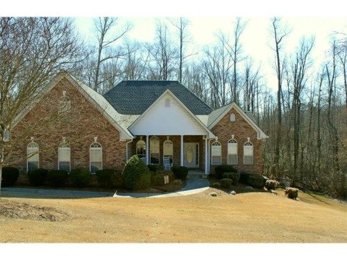 1611 Holly Ridge Drive, Loganville, GA 30052