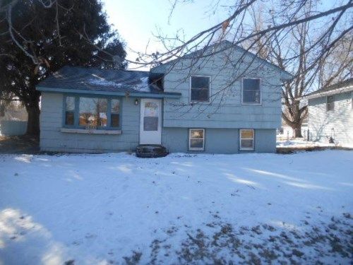 1957 Sunnyside Ter, Saint Paul, MN 55112