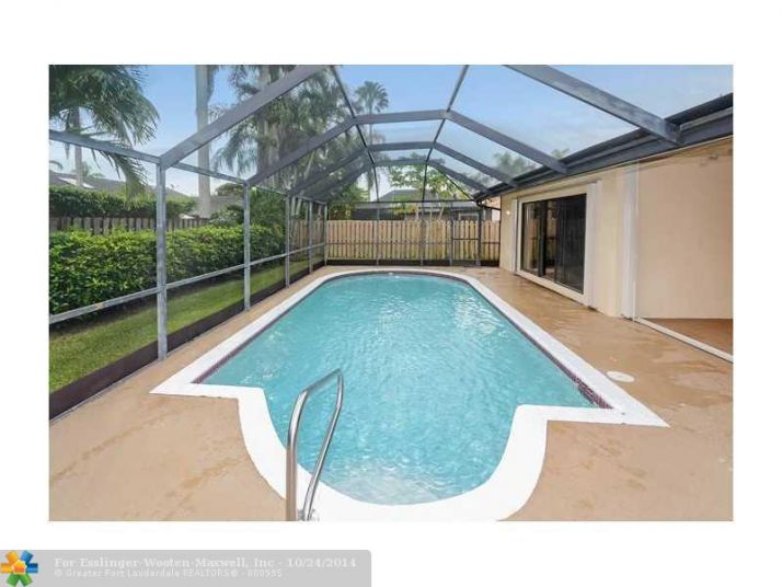 260 NW 108 AV, Fort Lauderdale, FL 33324