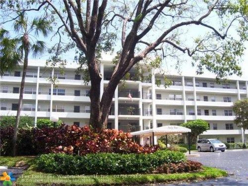 806 Cypress Blvd # 305, Pompano Beach, FL 33069