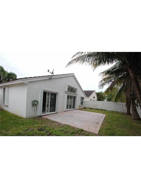 4968 SW 33 AV, Hollywood, FL 33021