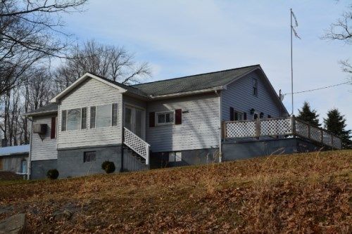 4875 Eagles Nest Rd, Bruceton Mills, WV 26525