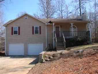 27 Landing Dr, Powder Springs, GA 30127