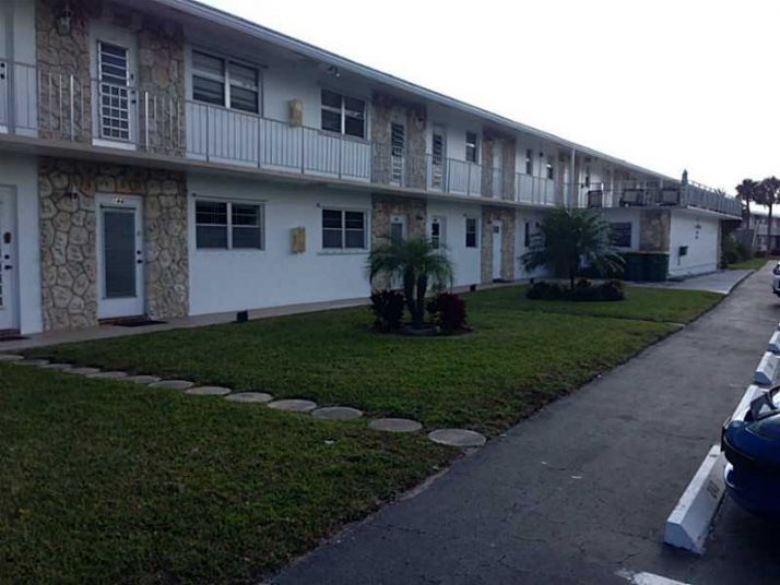 2700 W GOLF BL # 143, Pompano Beach, FL 33064