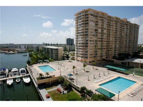 18011 BISCAYNE BL # 1604-1, North Miami Beach, FL 33160