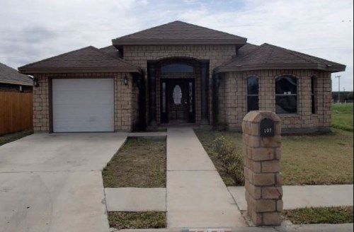 102 Santa Elena Ln, Rio Grande City, TX 78582