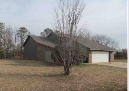 2901 W Royal Oaks, Pauls Valley, OK 73075