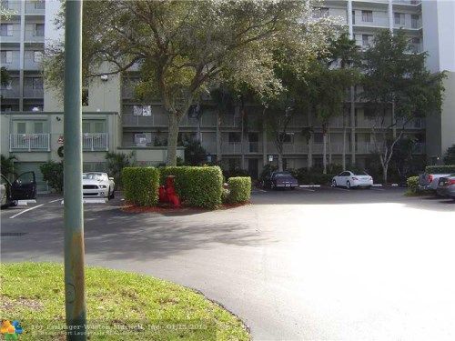 2240 N Cypress Bend Dr # 107, Pompano Beach, FL 33069