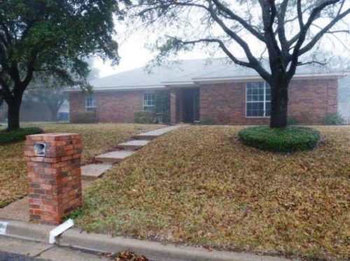 1125 DENDRON, Hewitt, TX 76643