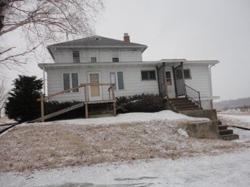 W1886 Friesland Rd, Cambria, WI 53923