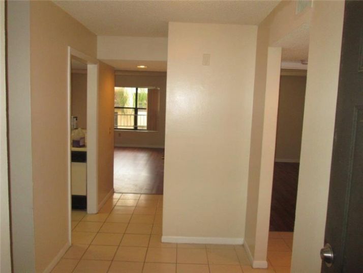 4241 W MCNAB RD # 28, Pompano Beach, FL 33069