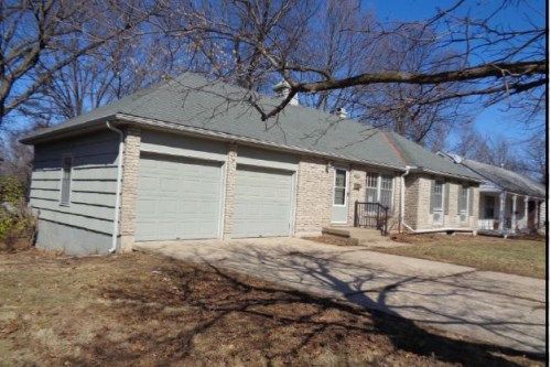 11406 E 32nd St S, Independence, MO 64052
