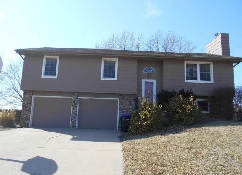 2841 SE Peck Rd, Topeka, KS 66605