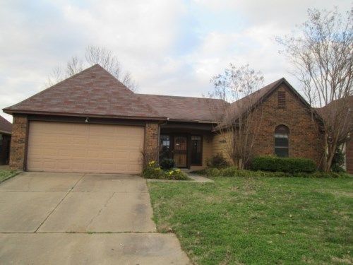 6614 E Crystal Oak Cv, Memphis, TN 38141