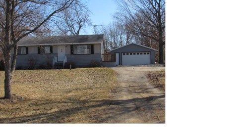 N5056 Larry Rd, New London, WI 54961