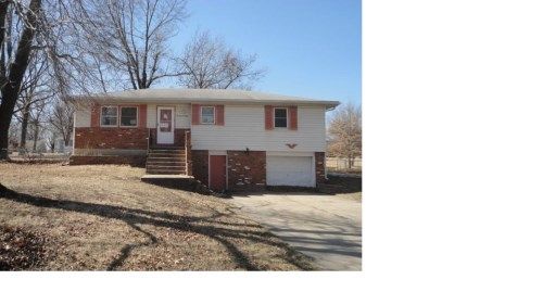 1408 S Pine St, Holden, MO 64040