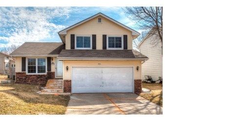 2521 Sandler Dr, Urbandale, IA 50322